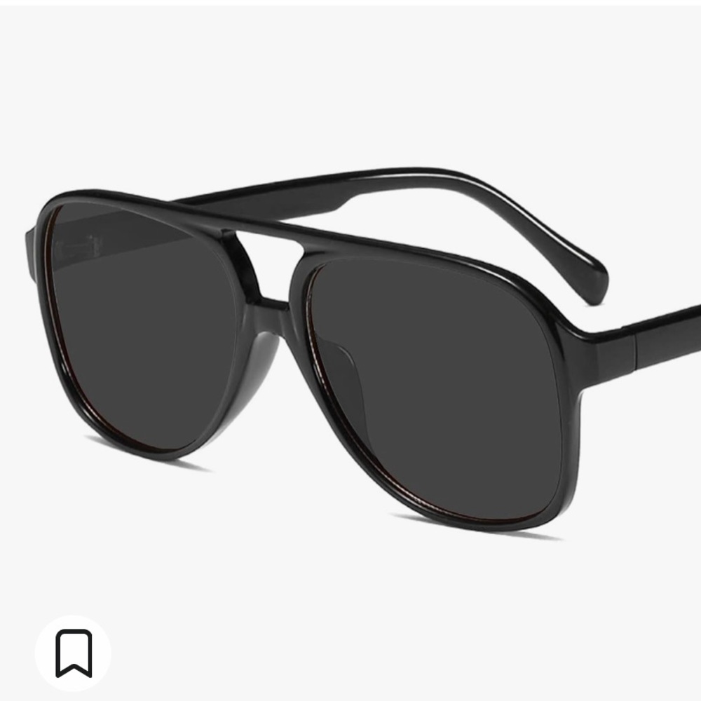 Woman’s black sunglasses